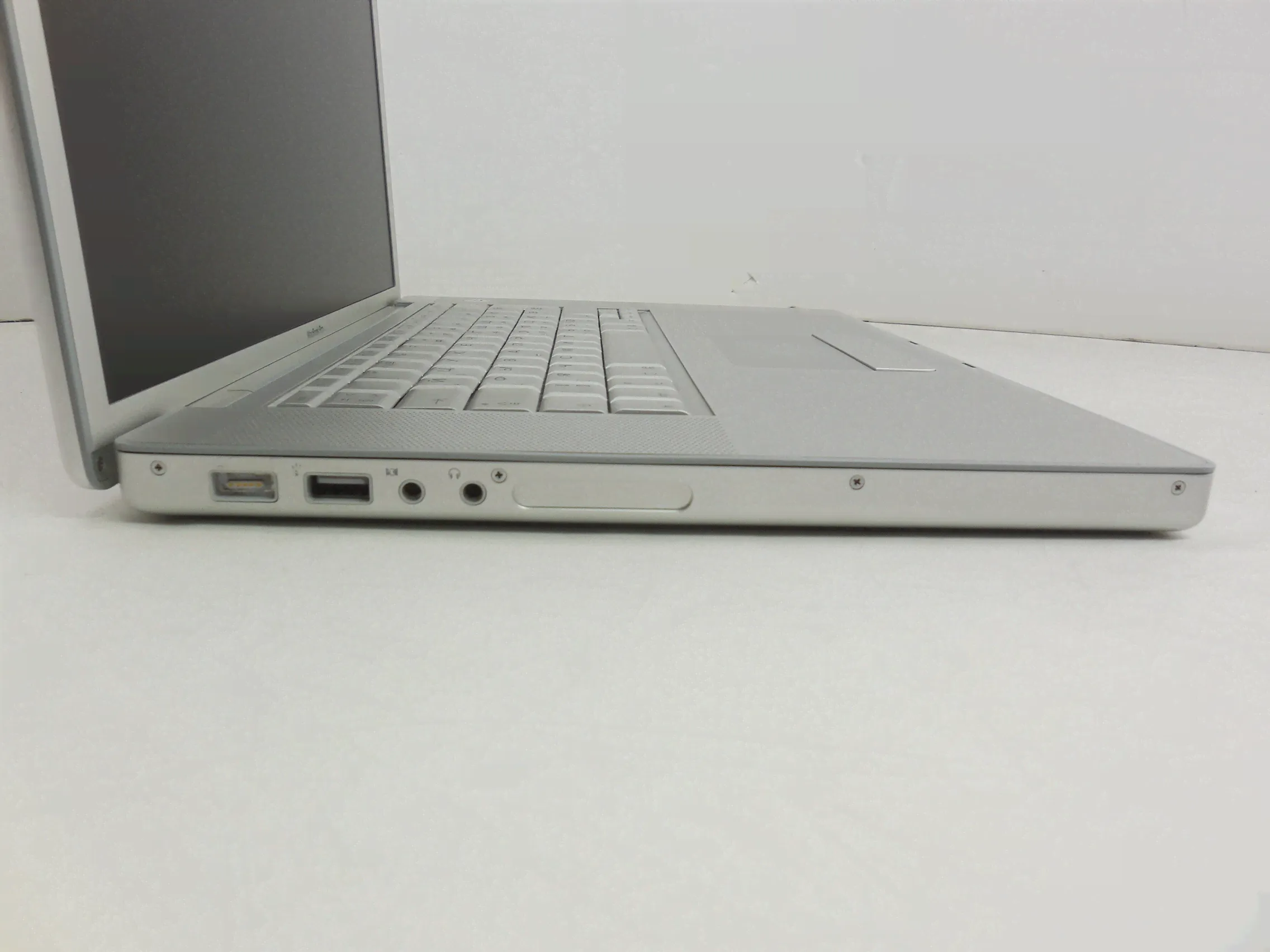Ноутбук Apple MacBook Pro 15" A1150-2