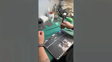 MacBook Air 2022 M2 заправил подСветку!