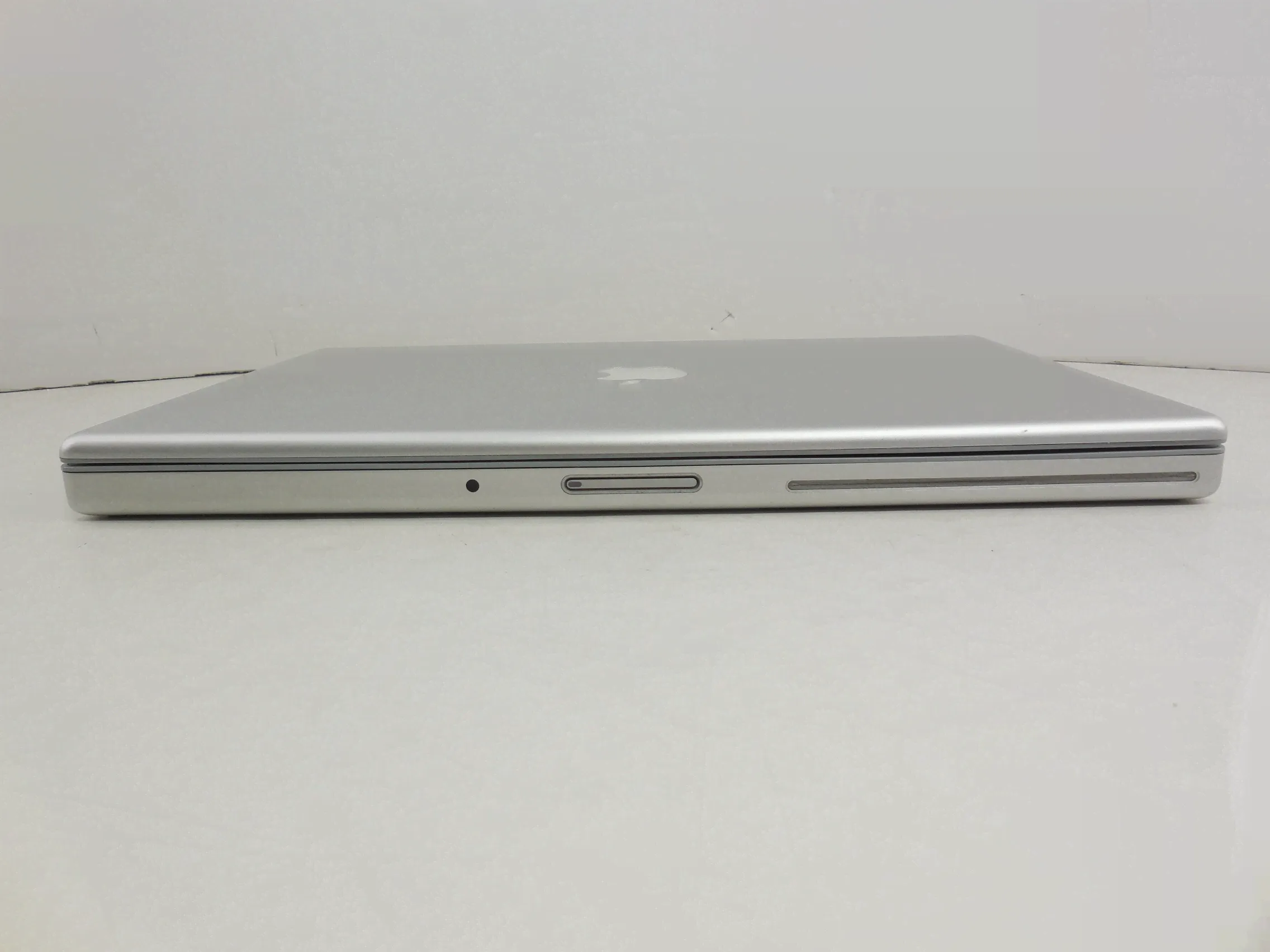 Ноутбук Apple MacBook Pro 15" A1150-1