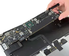 Ремонт и замена материнской платы на MacBook A1465
