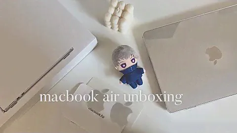 UNBOXING Macbook Air M2 Silver 🧸 + setup and customization