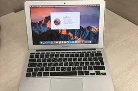 MacBook Air Model A1465 EMS 2631