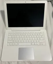 Apple MacBook A1181 13 inch Laptop - MC240LL/A (May, 2009) White Laptop