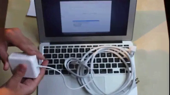 Распаковка и обзор: сертифицированный Apple ремонт MacBook Air 11 дюймов, середина 2013 г.