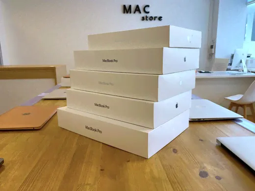  Apple MacBook-0