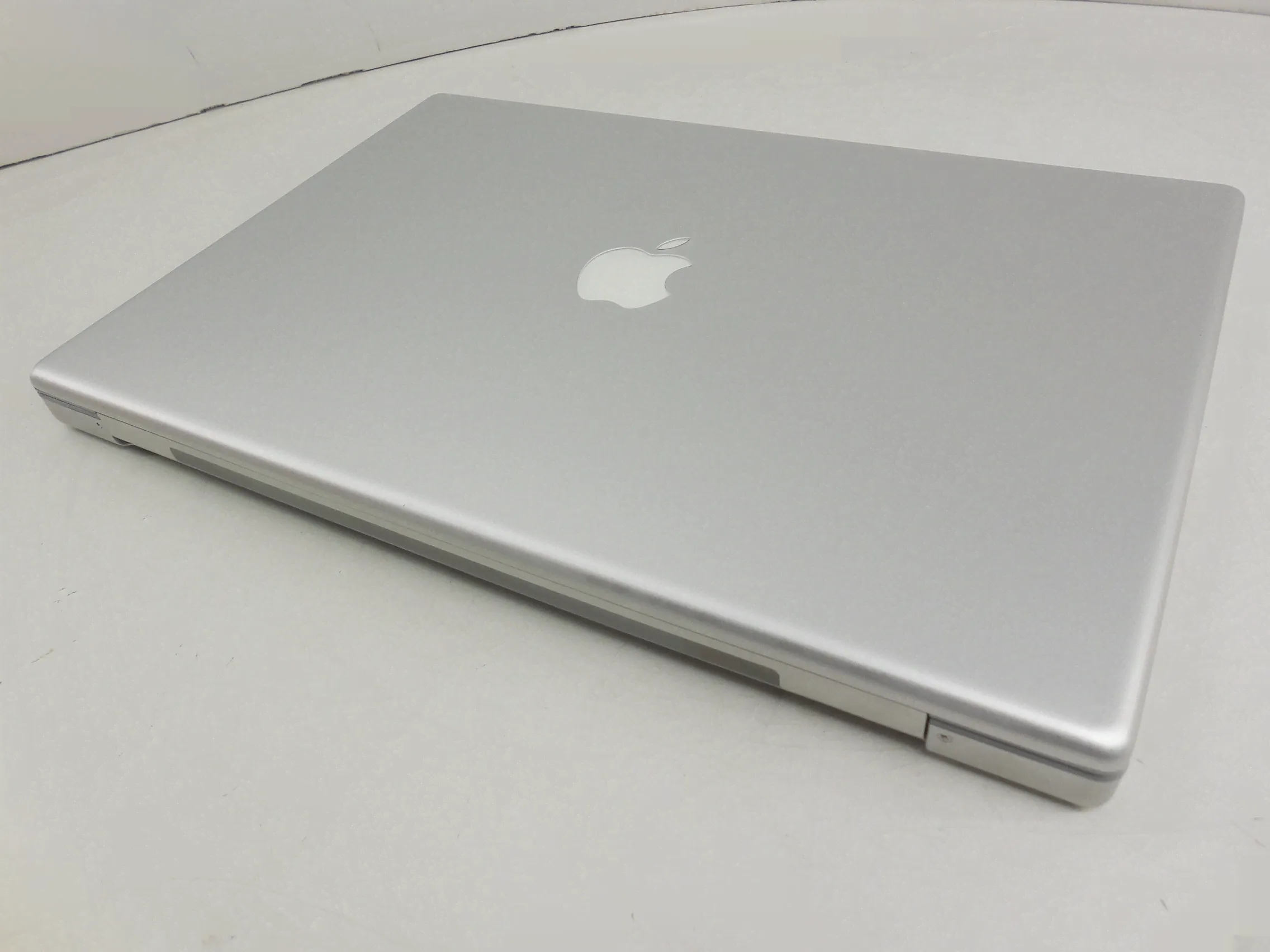 Ноутбук Apple MacBook Pro 15" A1150-0